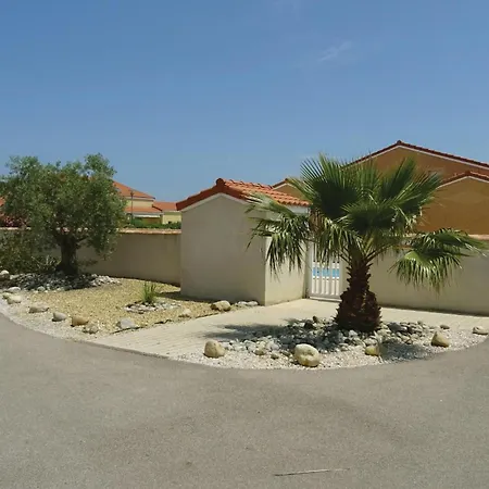 Holiday home 2 Bedroom Cozy In - *
