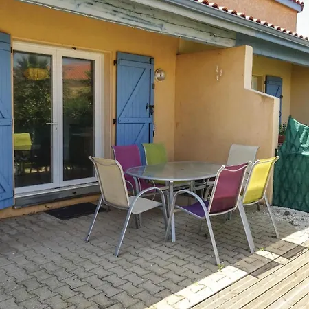Holiday home 2 Bedroom Cozy In -